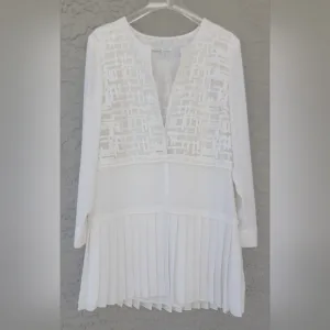 Alexis Francis white pleated embroidered white dress size Medium