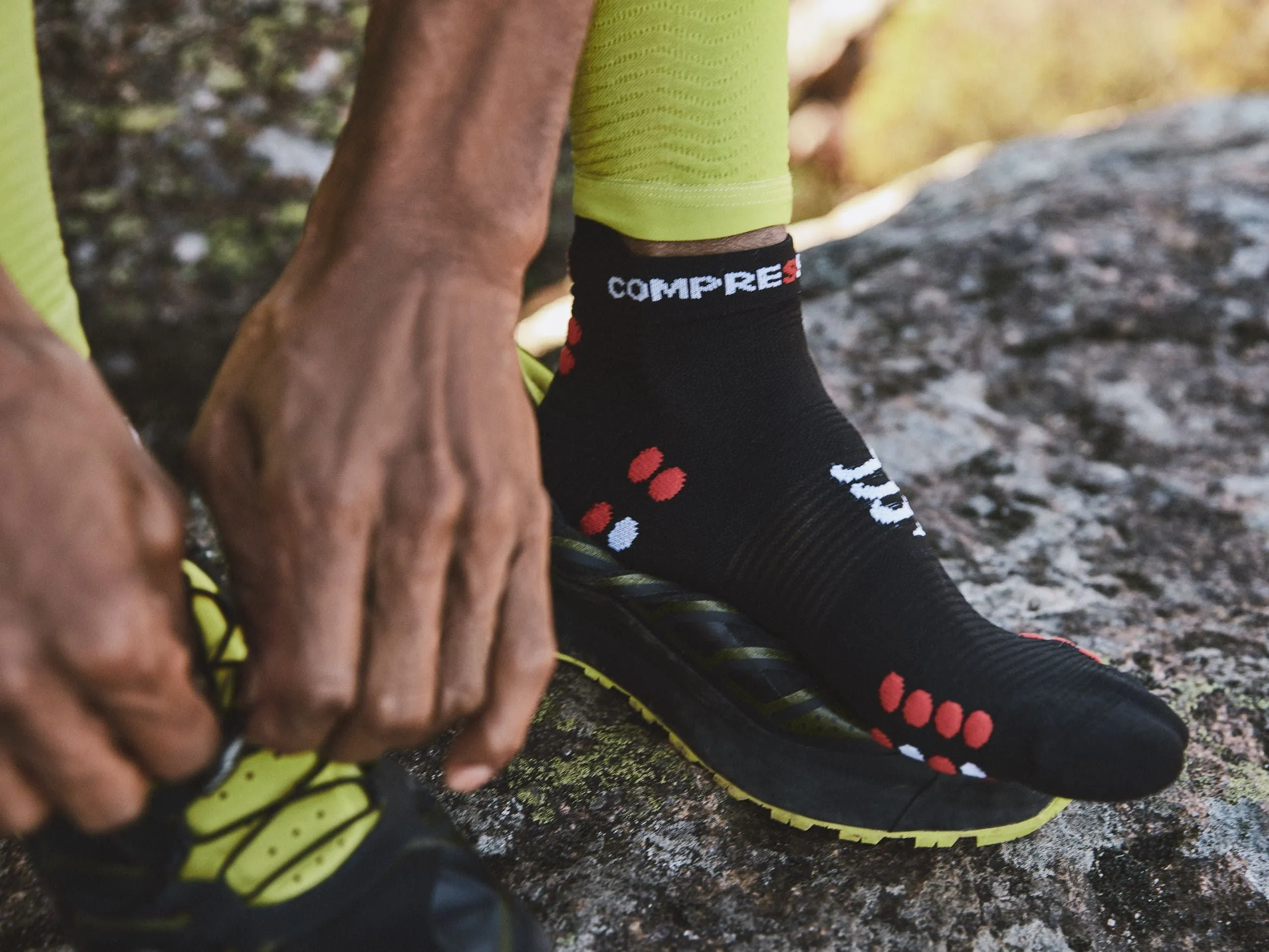 Compressport Unisex's Pro Racing Socks v4.0 Run Low - Black/Red