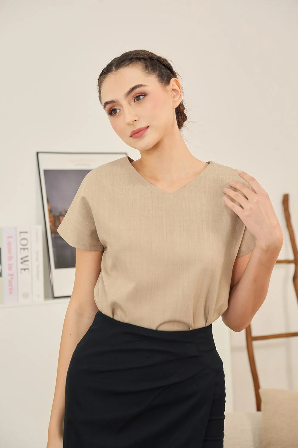 Danna V-Neck Relaxed Blouse in Desert Taupe Texture