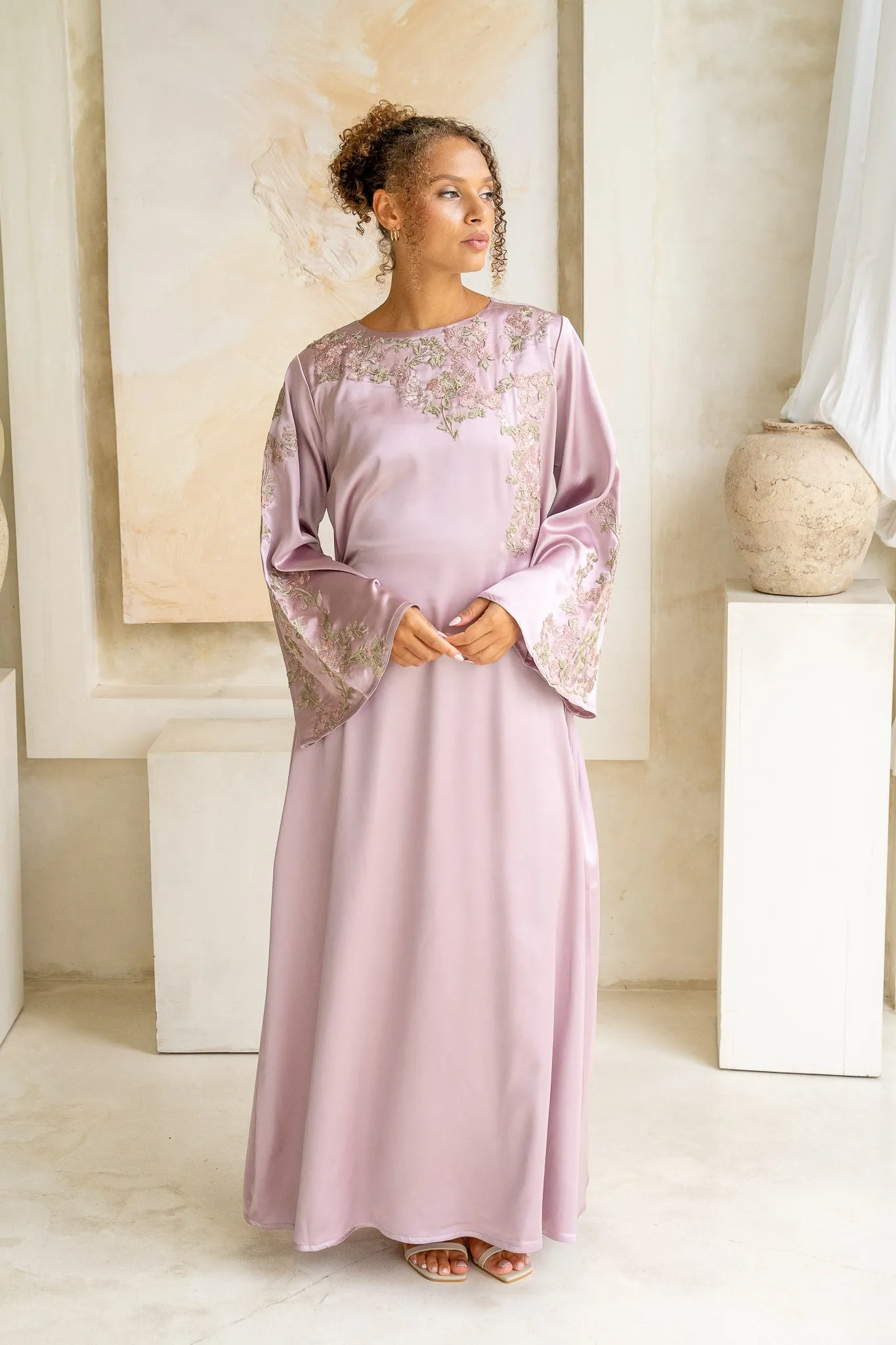 Deep Lilac Botanic Embroidered Cinch Abaya