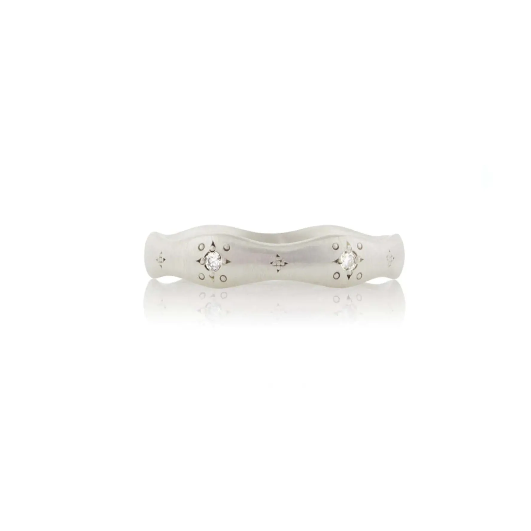 Diamond Etched Wavy Band