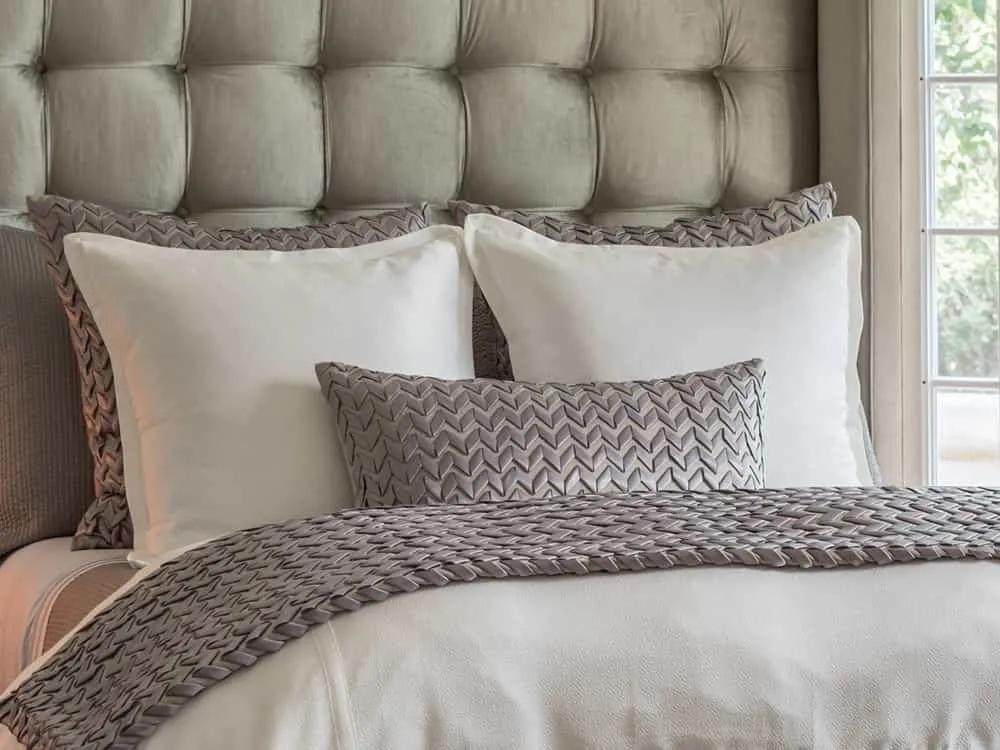 Gia Std Pillow Cotton & Silk 20x26