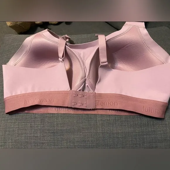 Lululemon Athletica Fine Form Pastel Pink Intimates Sports Bra 38C