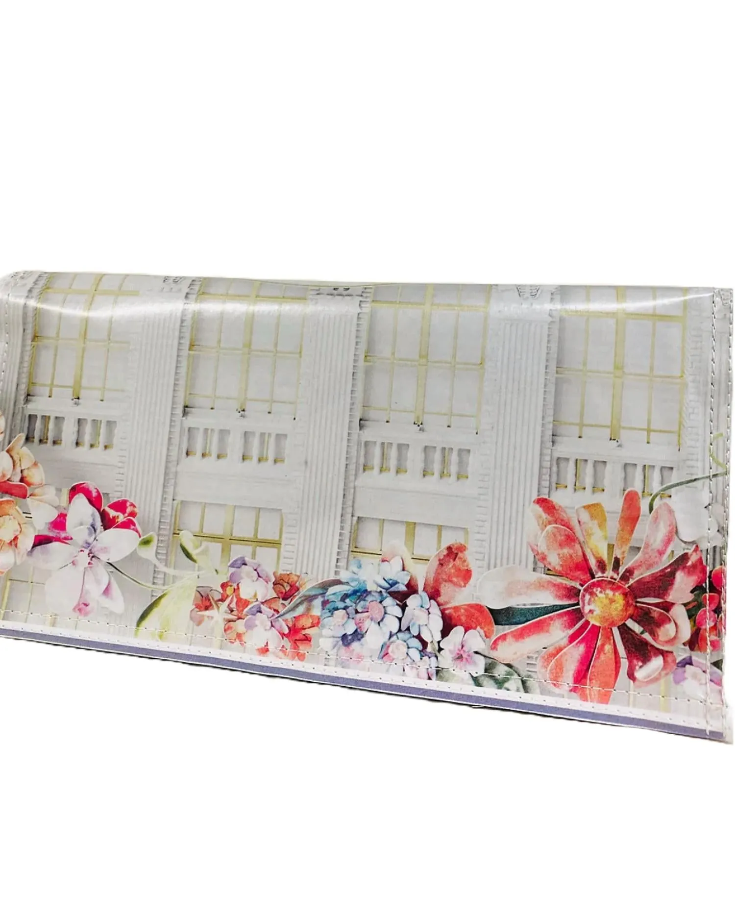 Marilyn Dreaming Of Paris Clutch In White