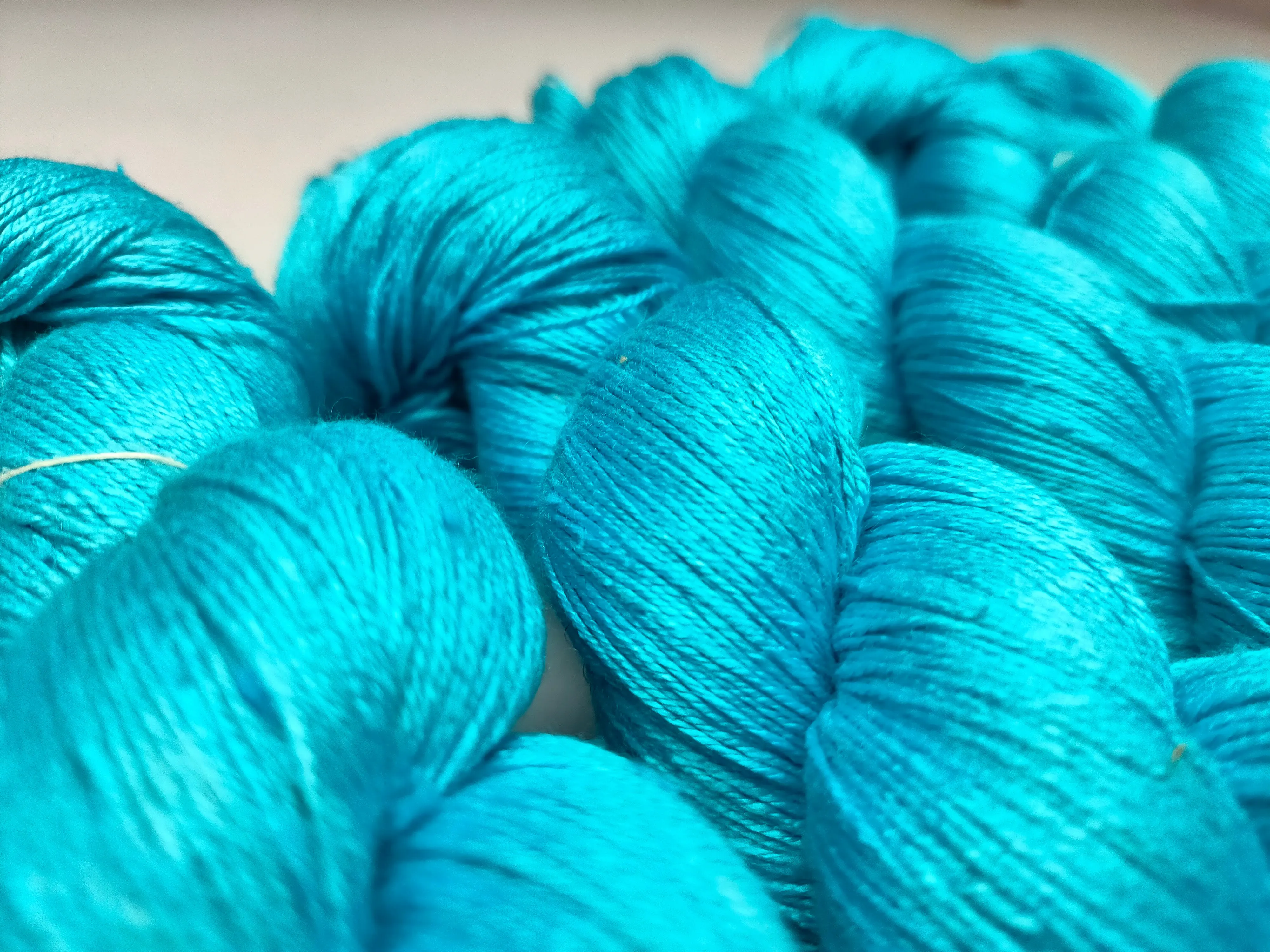 Mulberry Silk Yarn - 600M/100Gr. - Pacific Blue