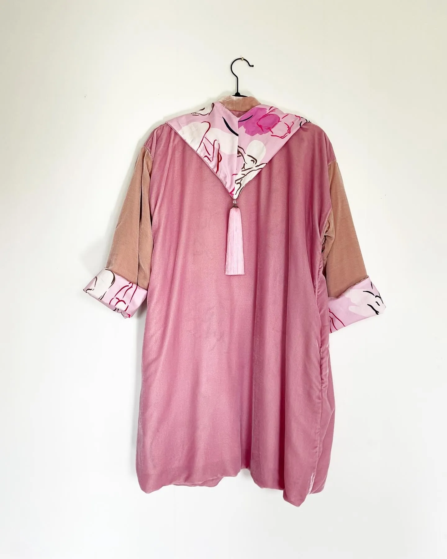 Multi Pink Silk Velvet Caftan with Nudes and Iris Artwork