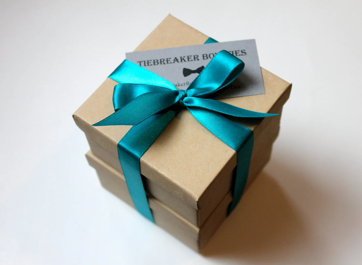 Navy Plaid Bow Tie & Pocket Square Gift Set