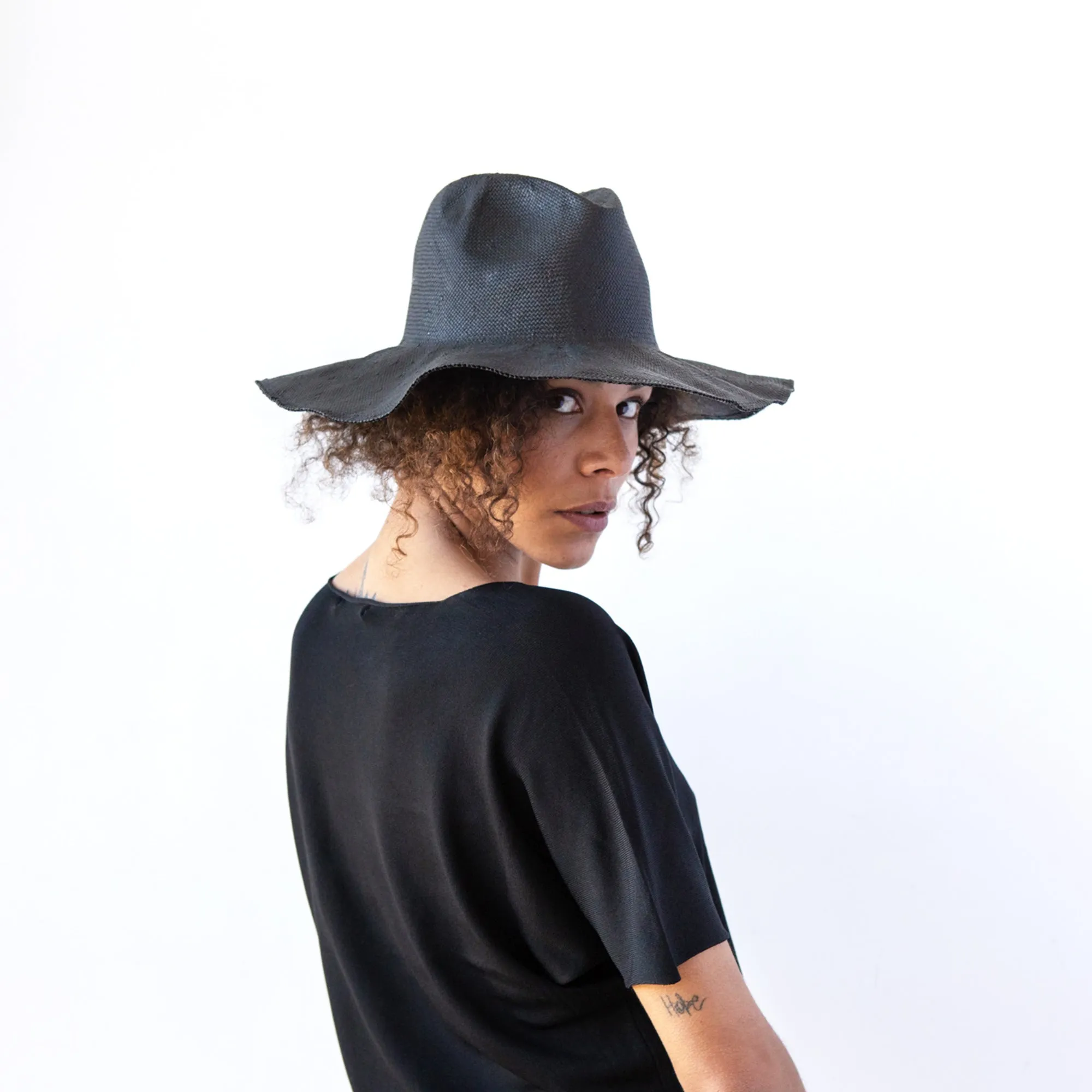 NORMA RAW PAPER BLACK