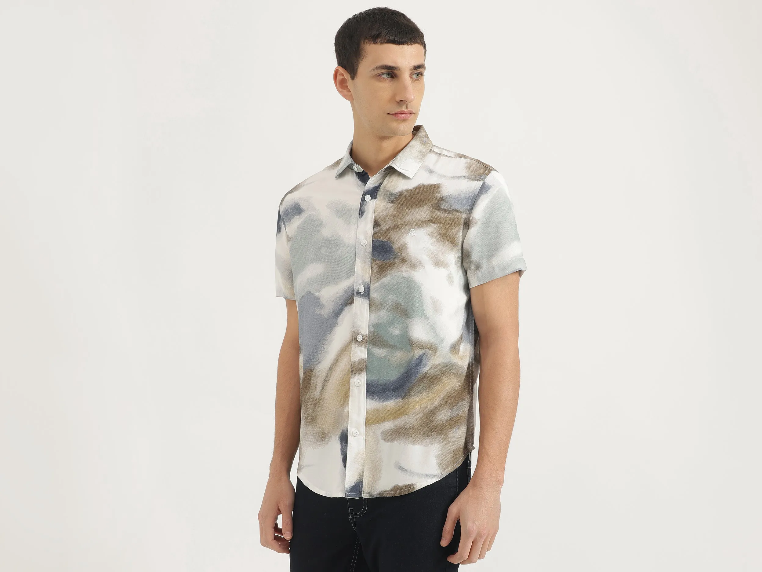 Relaxed Fit Spread Collar Abstract Shirt