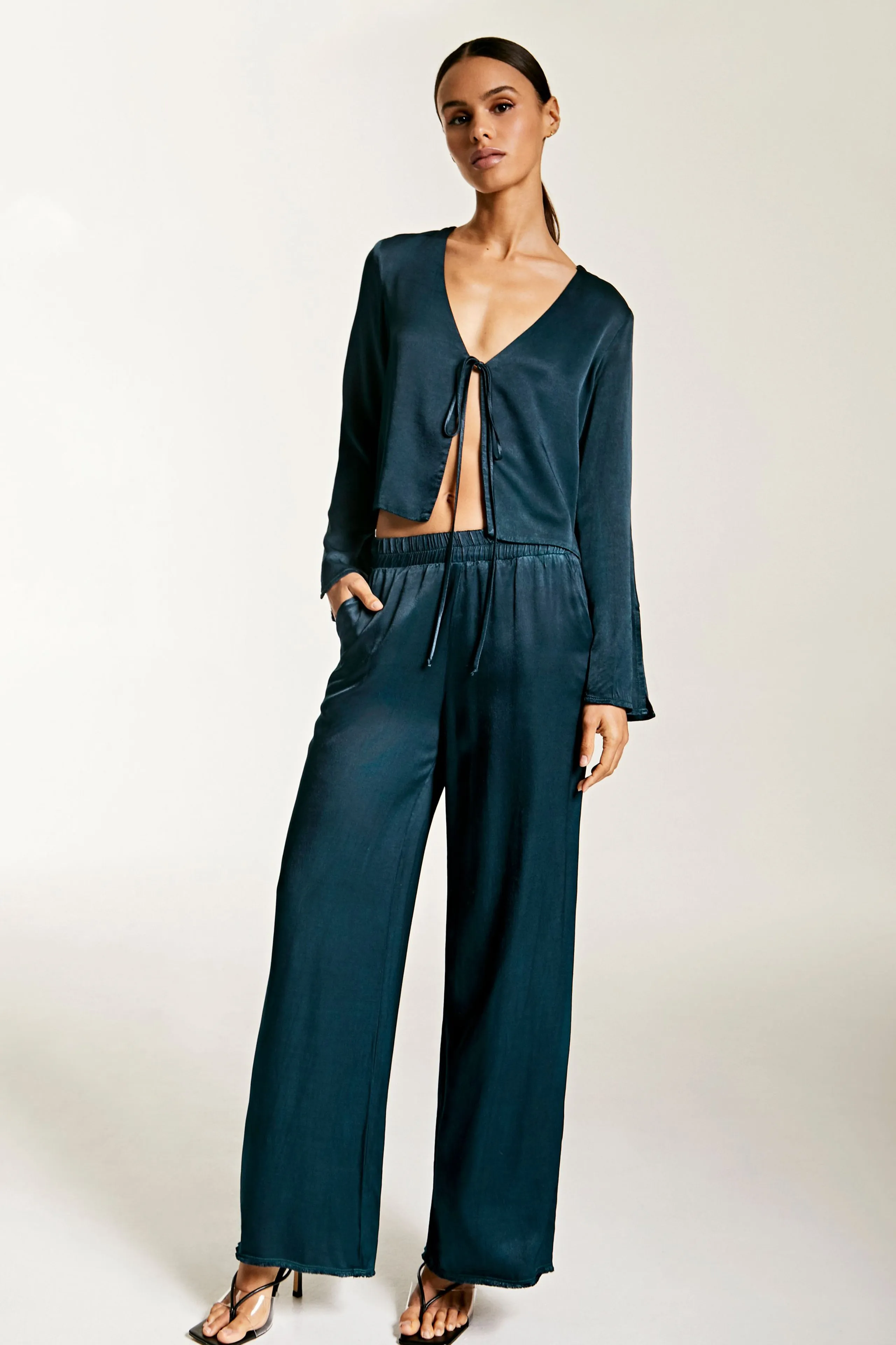 SATIN TIE FRONT TOP