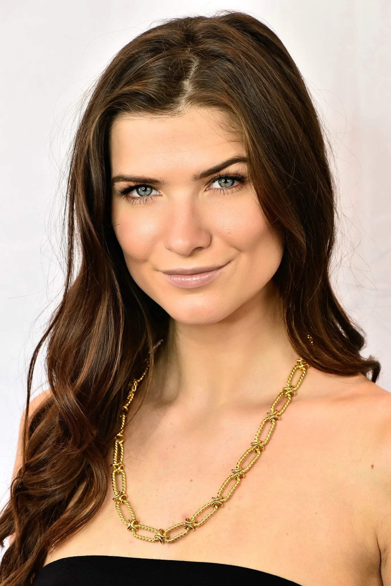 Substantial Contemporary 14 Karat Gold Necklace With Extender
