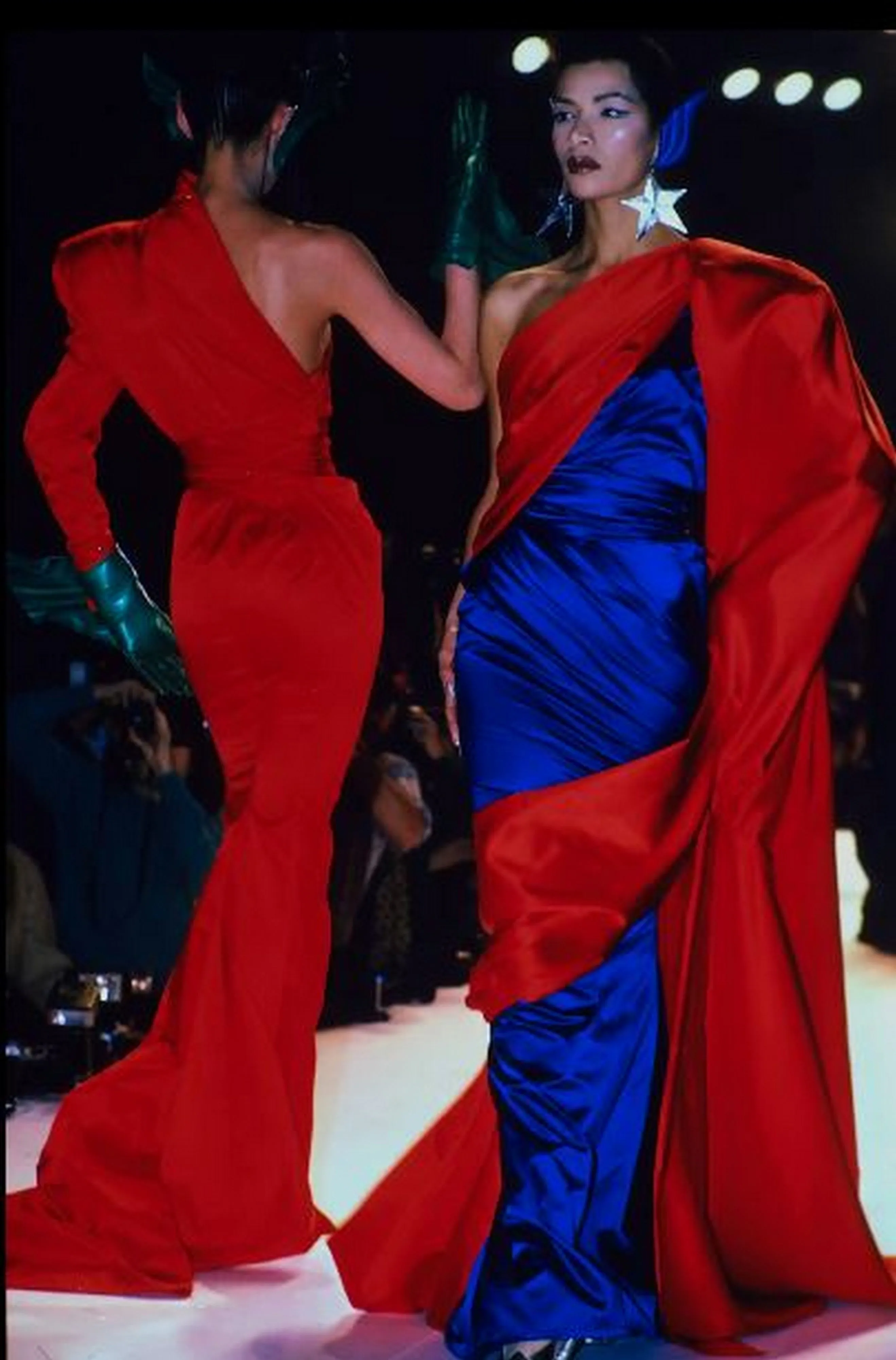 Thierry Mugler Fall 1986 Red Silk One Shoulder Gown