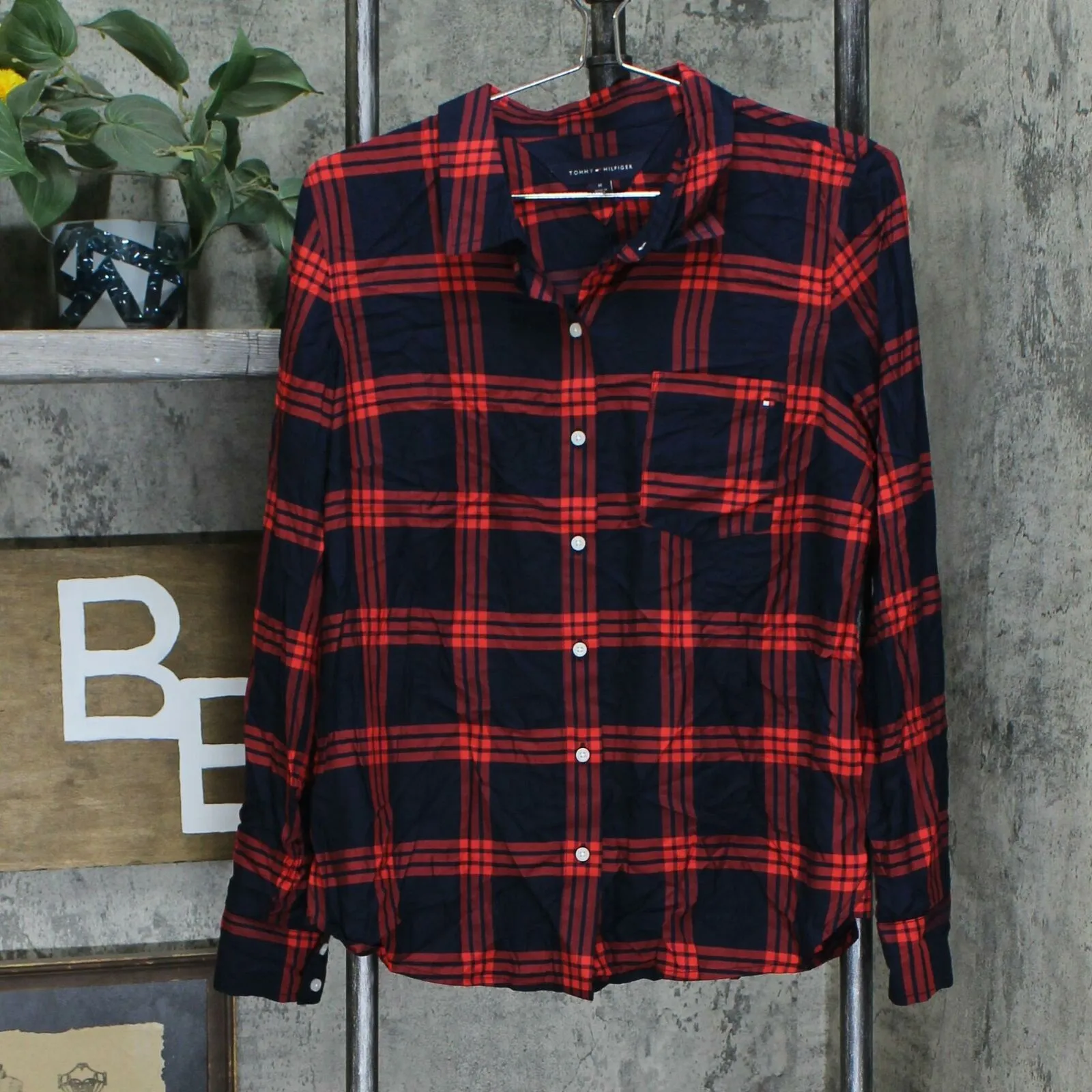 Tommy Hilfiger Women's Roll-Tab Plaid Utility Shirt Red / Blue Medium