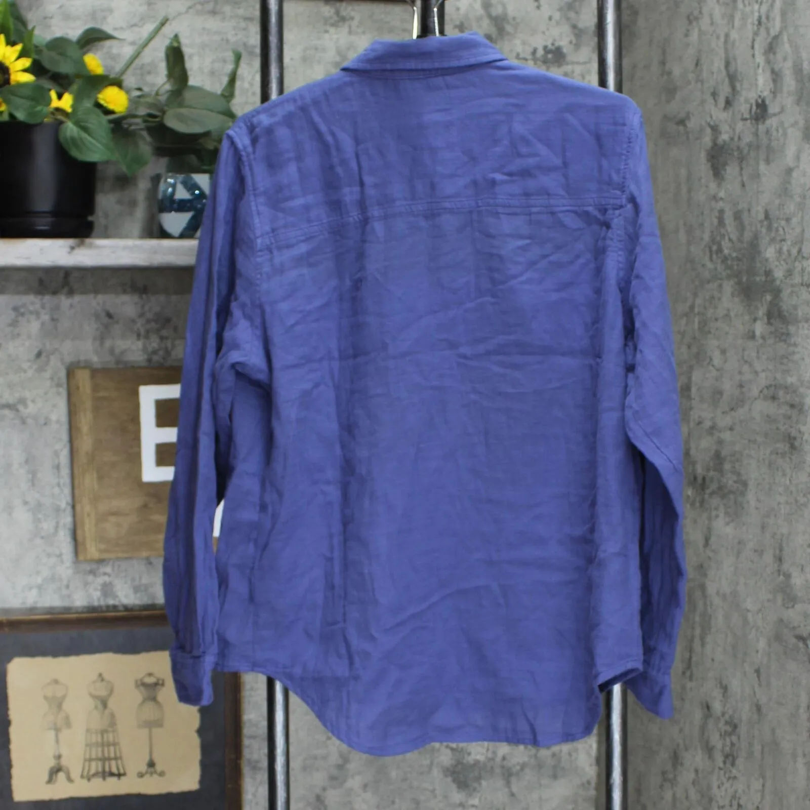 Universal Thread Women's Long Sleeve Relaxed Fit Gauze Button-Down Shirt