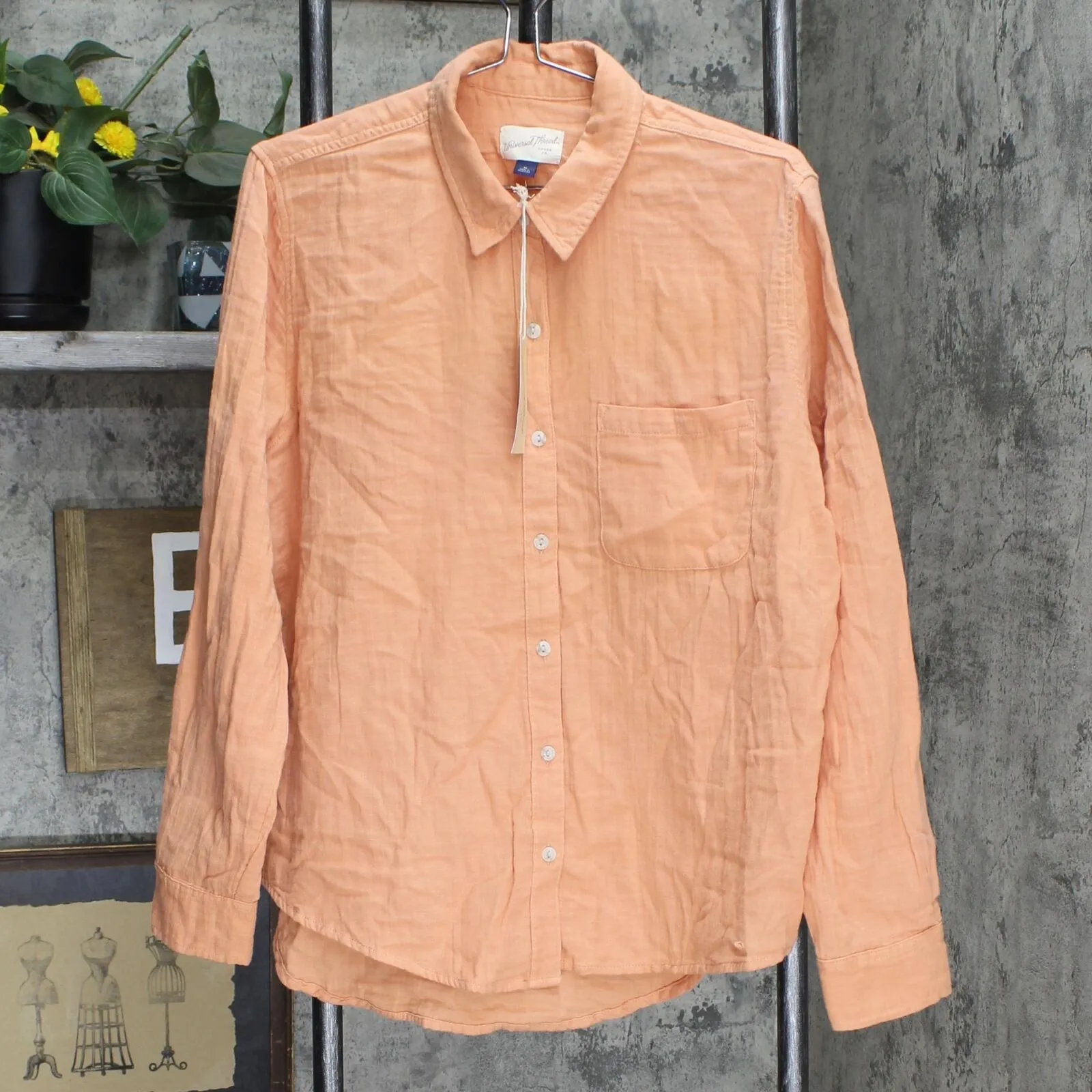Universal Thread Women's Long Sleeve Relaxed Fit Gauze Button-Down Shirt