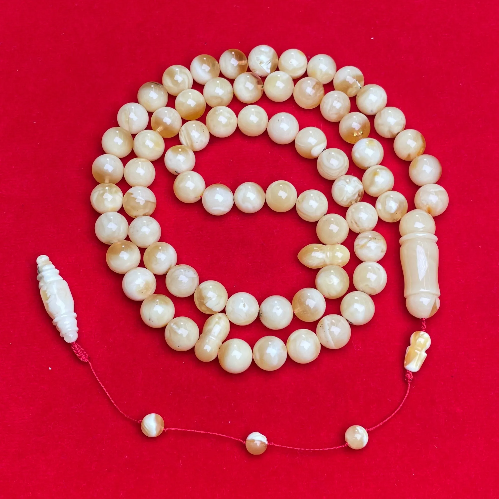 WHITE AMBER MISBAHA 10,8mm 51,2g