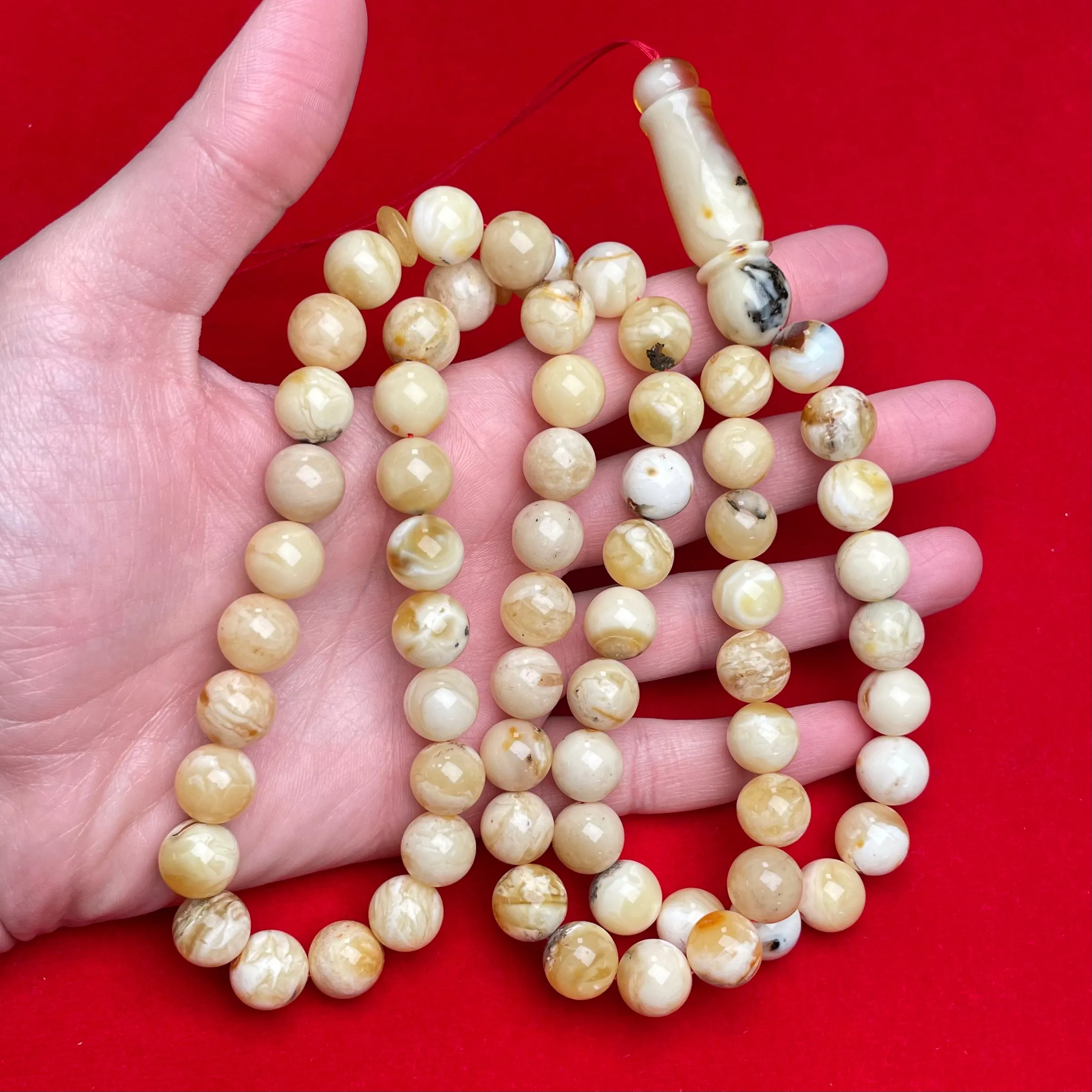 WHITE AMBER MISBAHA 12,2mm 72,4g