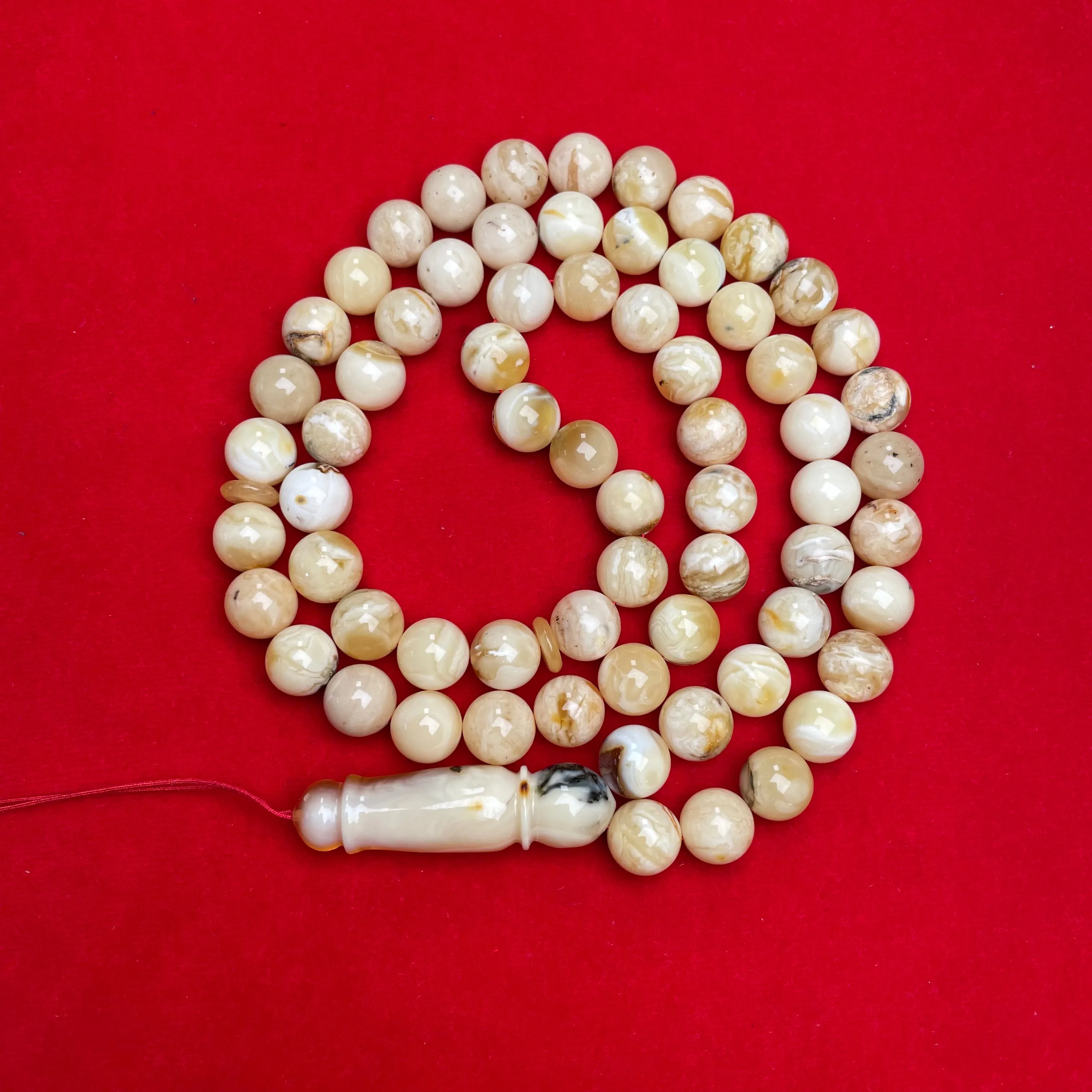 WHITE AMBER MISBAHA 12,2mm 72,4g